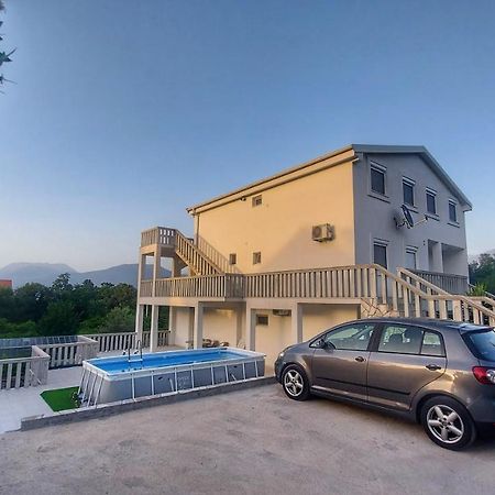 Dk Apartments Krasici 티바트 외부 사진