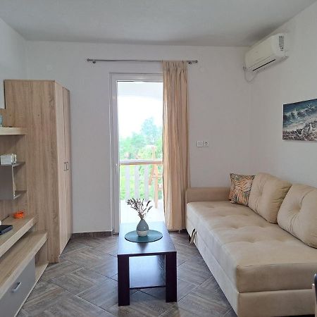 Dk Apartments Krasici 티바트 외부 사진