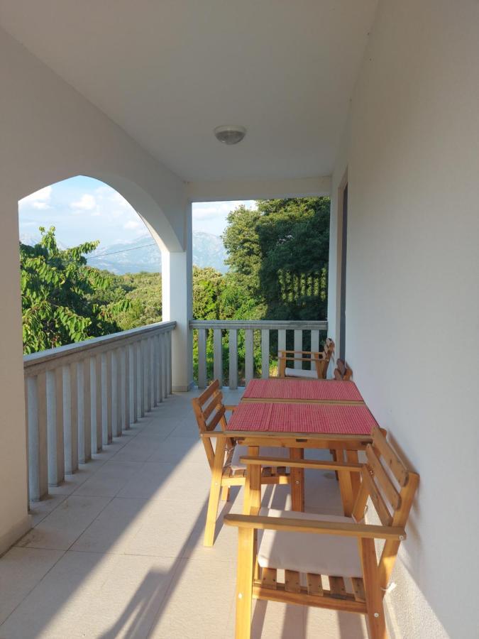 Dk Apartments Krasici 티바트 외부 사진