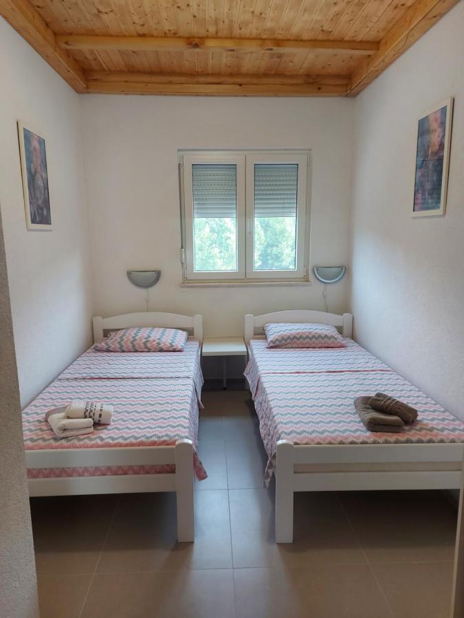 Dk Apartments Krasici 티바트 외부 사진