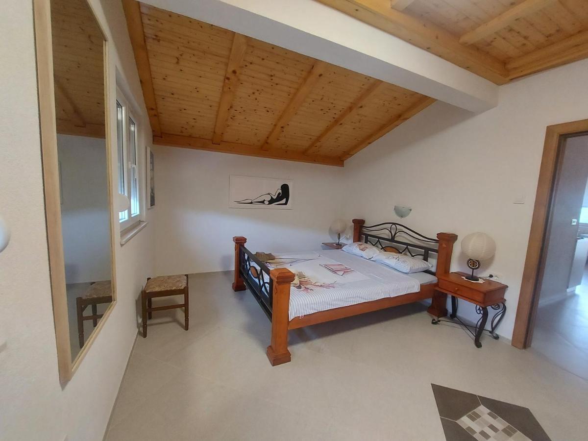 Dk Apartments Krasici 티바트 외부 사진