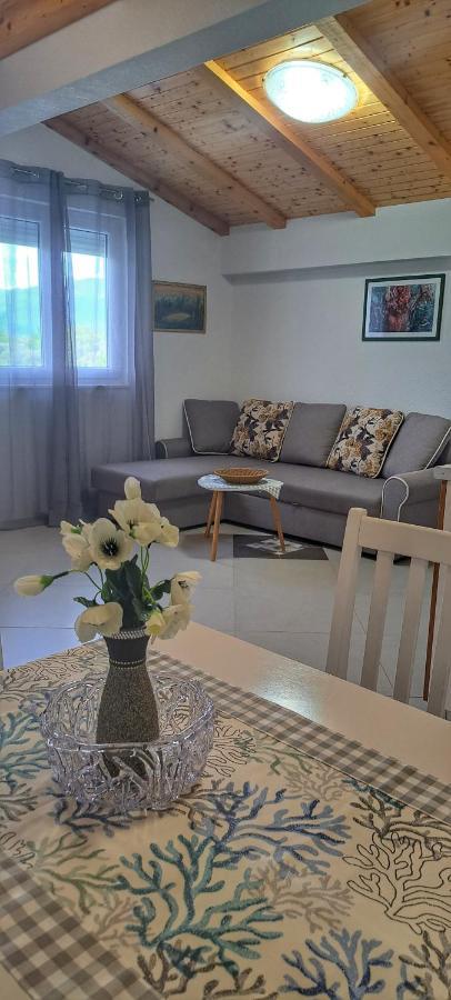 Dk Apartments Krasici 티바트 외부 사진