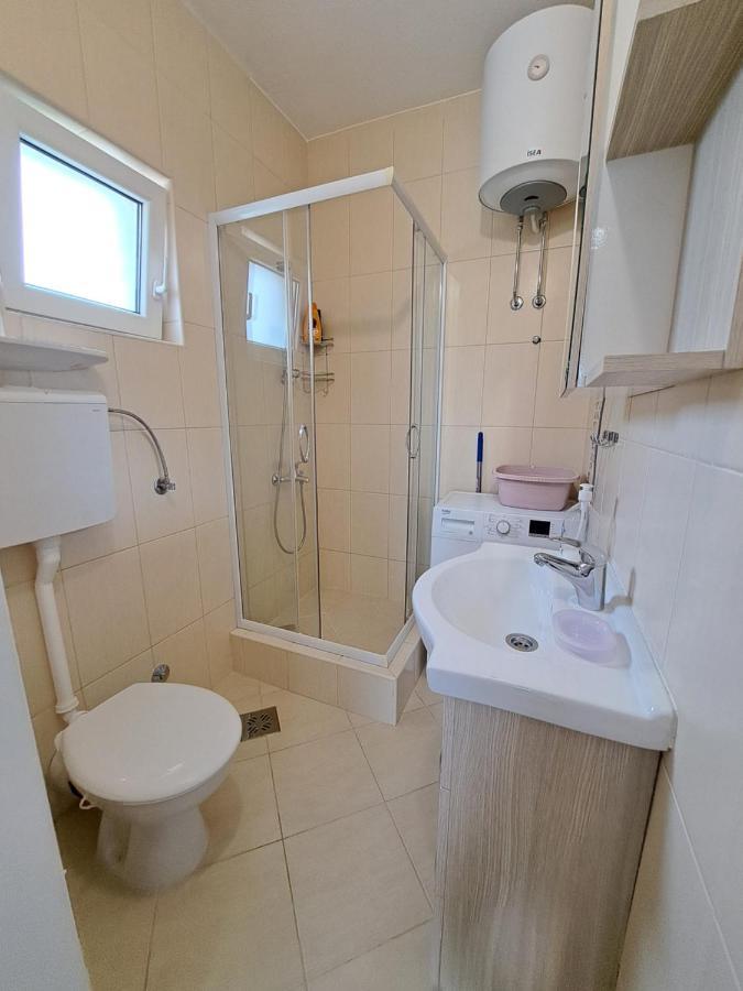 Dk Apartments Krasici 티바트 외부 사진