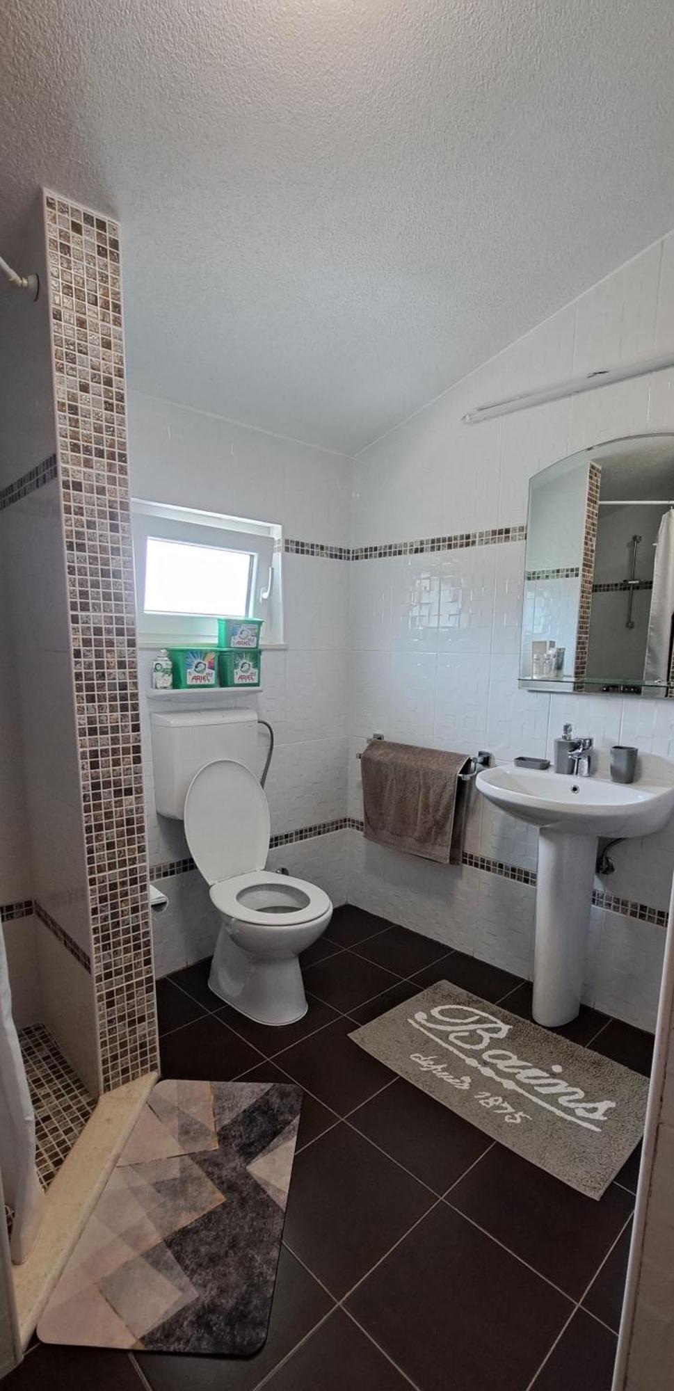 Dk Apartments Krasici 티바트 외부 사진